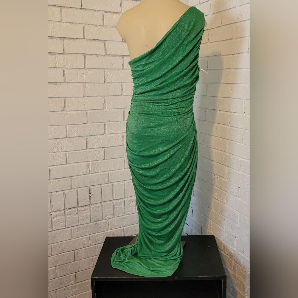Elegant Gentle warm One-Shoulder Ruched Gown - Green Sparkle Size Large - Picture 2 of 5